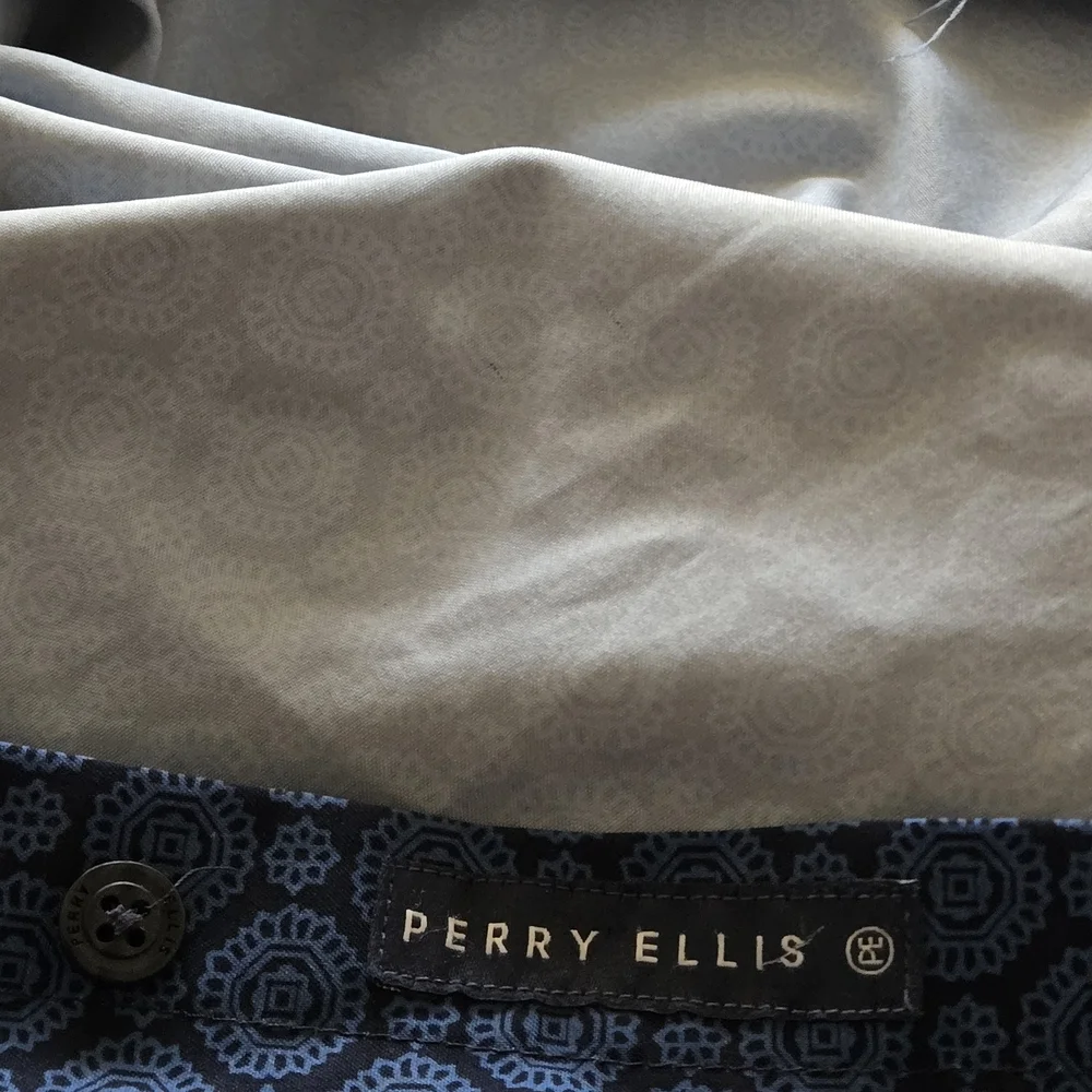 Perry Ellis Men’s 2XLT Stretch Blue Patterned Short Sleeve Button Up Shirt - Picture 7 of 15